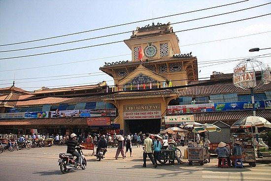 Binh Tay market in China Town