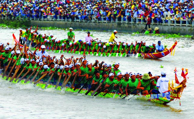 cong-ty-du-lich-le-hoi-dua-thuyen-phan-thiet