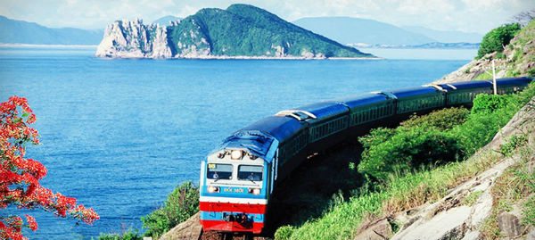 Du lịch Nha Trang bằng tàu hỏa đang là sự lựa chọn của nhiều người